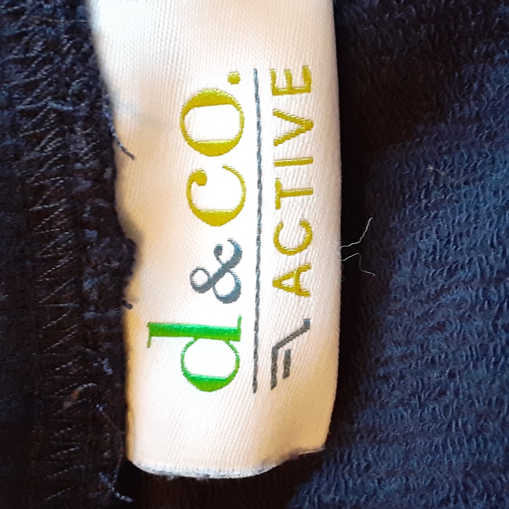 D&Co. Active 3X cotton capris w pockets - Picture 4 of 6